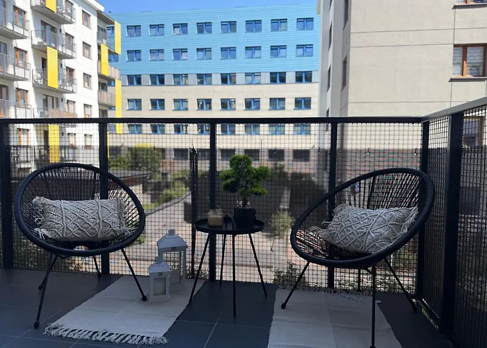 Modern Apartment Near To The Chopin\'S Airport Cybernetyki 2A